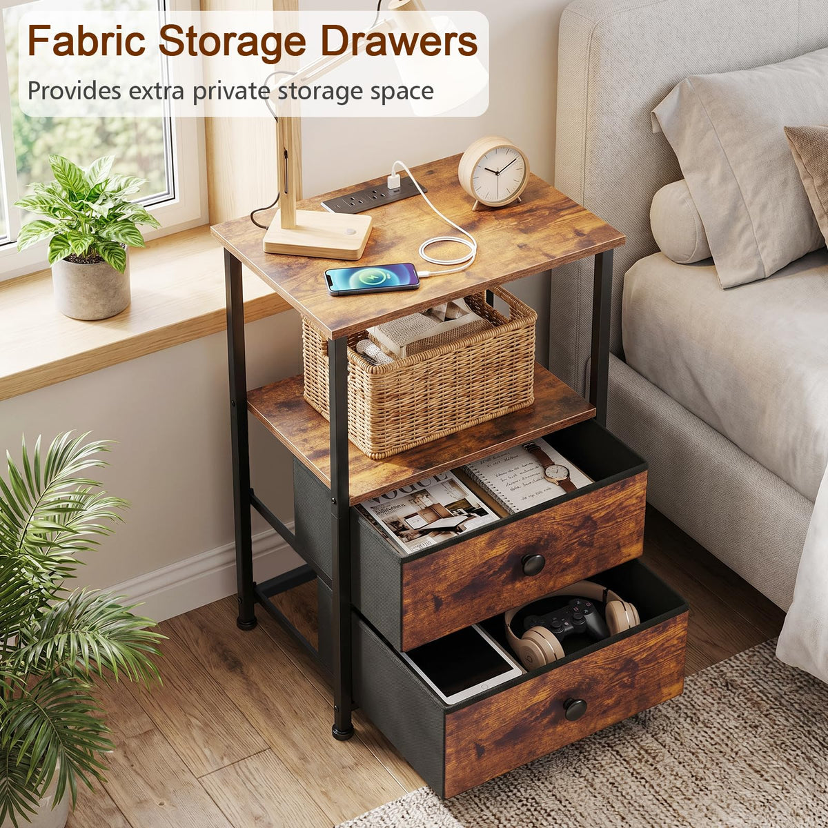 Nightstands Set of 2 with Charging Station R7405